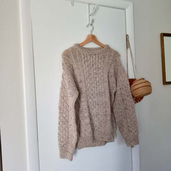 NWOT The Irish Store Lightweight Crew Neck, Size Small, Grey/Beige - Picture 3 of 5